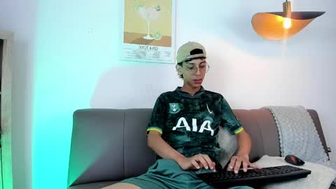 Snapshot of dax_blaze chatting on May 8, 1:05 pm Dax online show from May 8, 1:05 pm