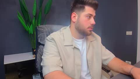 Snapshot of daxgreer chatting on March 29, 4:23 am DaxGreer online show from March 29, 4:23 am