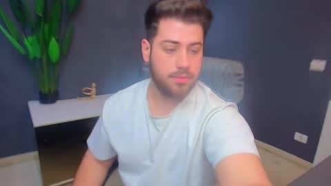 Snapshot of daxgreer chatting on April 1, 4:46 am DaxGreer online show from April 1, 4:46 am