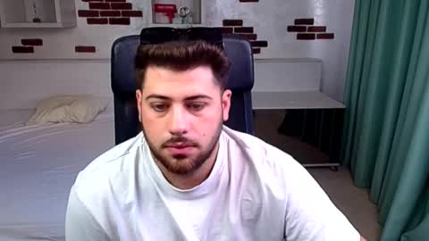 Snapshot of daxgreer chatting on June 9, 4:13 am DaxGreer online show from June 9, 4:13 am