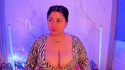 Snapshot of dayan_silva_ chatting on May 24, 2:05 am DAYAN online show from May 24, 2:05 am