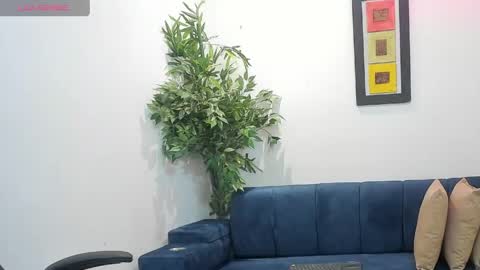 Snapshot of dayan_torres chatting on April 29, 11:03 am dayan_torres online show from April 29, 11:03 am