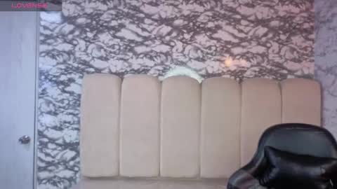 Hi Stream 1500 to 2100 online show from January 10, 8:10 pm