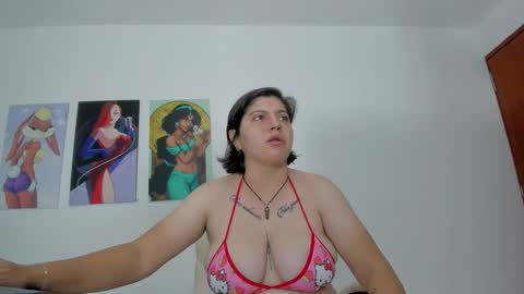 Snapshot of dayana_parra chatting on December 19, 12:12 pm dayana_parra online show from December 19, 12:12 pm