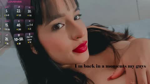 Snapshot of dayhanshelby chatting on December 13, 10:45 pm nice too meet you i m alison online show from December 13, 10:45 pm