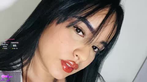 Snapshot of dayhanshelby chatting on October 28, 1:09 am nice too meet you i m alison online show from October 28, 1:09 am