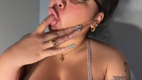 dayqueen1 online show from June 30, 11:33 am