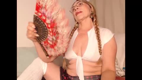 Dayse  online show from April 10, 8:52 am