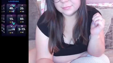 Snapshot of dazeddesty_ chatting on March 9, 6:23 pm Dazeddesty online show from March 9, 6:23 pm