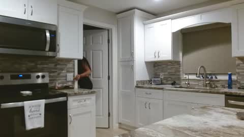 Dazey online show from December 17, 11:44 pm