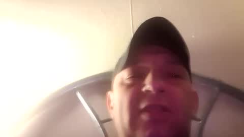 Snapshot of dazzaboxer chatting on October 12, 11:59 pm dazzaboxer online show from October 12, 11:59 pm