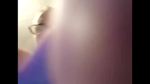 Snapshot of dazzill chatting on December 2, 5:04 pm Dazzill online show from December 2, 5:04 pm