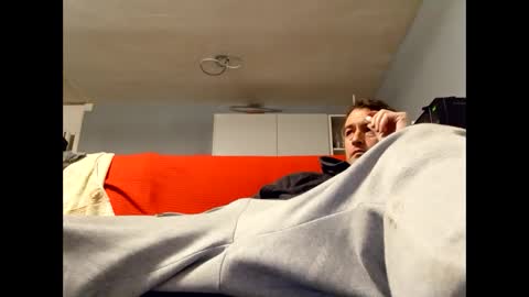 Snapshot of dazzill chatting on February 3, 10:54 pm Dazzill online show from February 3, 10:54 pm