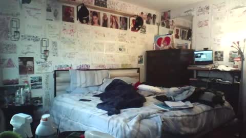 dbeamon92 online show from February 13, 6:26 pm