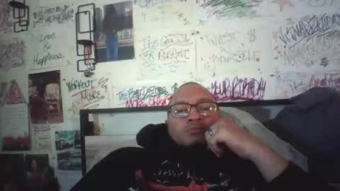 Snapshot of dbeamon92 chatting on April 22, 1:01 pm dbeamon92 online show from April 22, 1:01 pm