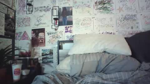 Snapshot of dbeamon92 chatting on May 20, 11:33 pm dbeamon92 online show from May 20, 11:33 pm