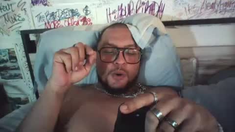 Snapshot of dbeamon92 chatting on June 24, 8:30 pm dbeamon92 online show from June 24, 8:30 pm