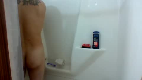 Snapshot of ddady22 chatting on February 9, 1:14 pm ddady22 online show from February 9, 1:14 pm