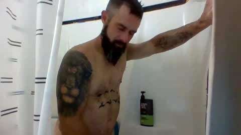 Snapshot of ddady22 chatting on October 18, 11:05 pm ddady22 online show from October 18, 11:05 pm