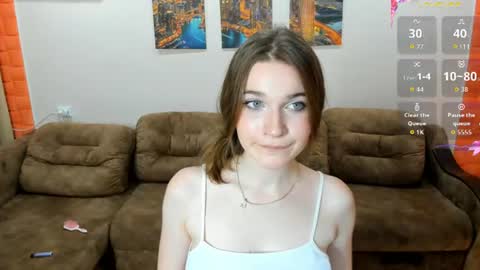 Snapshot of ddelliiin chatting on July 15, 6:02 pm Hello im Veronika online show from July 15, 6:02 pm