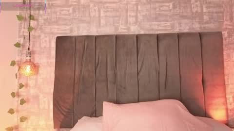 dea_athenea online show from December 3, 8:07 pm