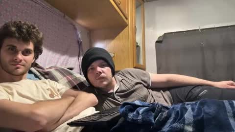 Snapshot of deafguyproud69 chatting on March 13, 12:39 am deafguyproud69 online show from March 13, 12:39 am