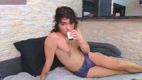 Snapshot of dean_raven chatting on June 12, 5:17 am dean_raven online show from June 12, 5:17 am