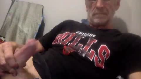 Snapshot of deanofflove221000 chatting on October 5, 12:53 am deanofflove221000 online show from October 5, 12:53 am