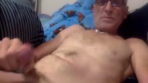 Snapshot of deanofflove221000 chatting on October 24, 4:20 am deanofflove221000 online show from October 24, 4:20 am