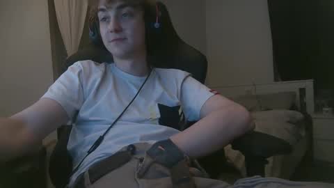 Snapshot of deanparkerx chatting on February 17, 9:54 pm Dean online show from February 17, 9:54 pm