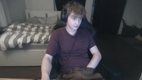 Snapshot of deanparkerx chatting on February 22, 4:49 pm Dean online show from February 22, 4:49 pm