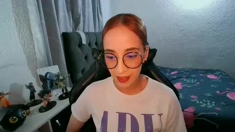 Snapshot of dear_juliet chatting on September 10, 12:21 am Juliet online show from September 10, 12:21 am