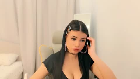 Adel online show from July 28, 7:04 pm
