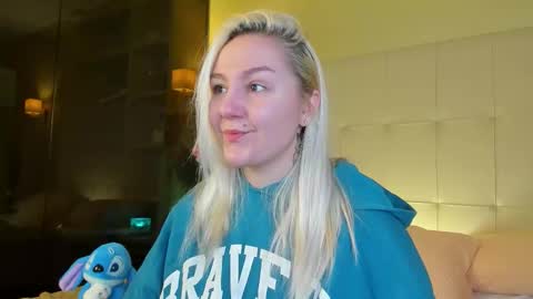 Debbie Mon Tue Fri Sun Sat GMT 3 1000am - 0400pm  online show from January 8, 5:26 pm