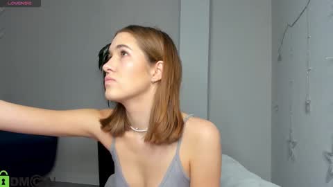 Jennifer online show from December 22, 5:04 am