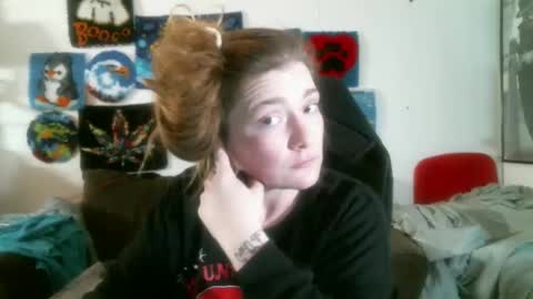 DEBBIE online show from February 13, 3:02 am