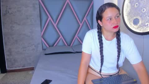 Snapshot of deboraydark chatting on May 12, 9:01 pm deboraydark online show from May 12, 9:01 pm