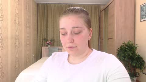 Snapshot of debramust chatting on December 11, 2:22 pm debramust online show from December 11, 2:22 pm