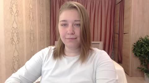 Snapshot of debramust chatting on December 12, 9:48 pm debramust online show from December 12, 9:48 pm