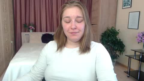 Snapshot of debramust chatting on January 11, 2:41 am debramust online show from January 11, 2:41 am