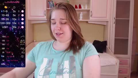 Snapshot of debramust chatting on February 18, 10:36 pm debramust online show from February 18, 10:36 pm