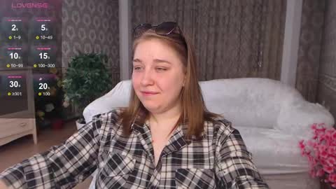 Snapshot of debramust chatting on February 22, 10:42 pm debramust online show from February 22, 10:42 pm