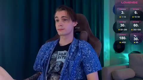 Samuel online show from April 15, 7:32 pm