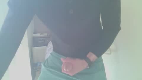 Snapshot of decoyponzi38838 chatting on October 19, 1:28 am decoyponzi38838 online show from October 19, 1:28 am