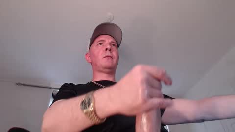 Snapshot of decusbomont chatting on June 7, 10:30 am decusbomont online show from June 7, 10:30 am