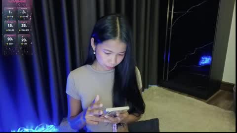 deedeedoll online show from February 23, 1:24 am