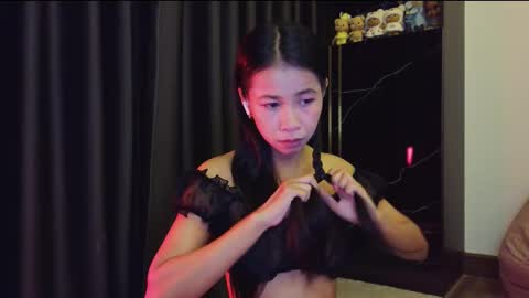 deedeedoll online show from March 25, 1:22 am