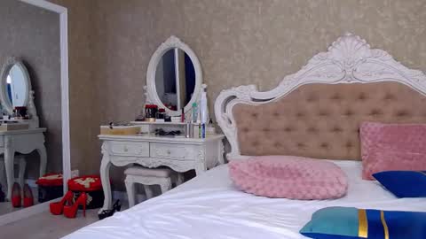 Snapshot of deenajay chatting on June 29, 10:15 am DeenaJay online show from June 29, 10:15 am