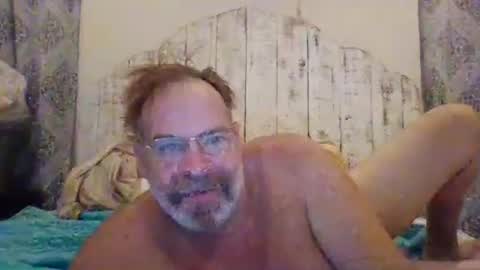 Snapshot of deepdiveme chatting on May 26, 1:23 am deepdiveme online show from May 26, 1:23 am