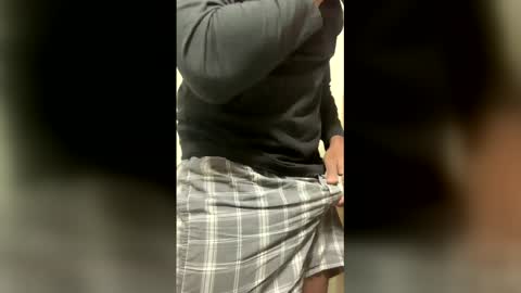 Snapshot of deeperinnit chatting on February 15, 2:30 am deeperinnit online show from February 15, 2:30 am